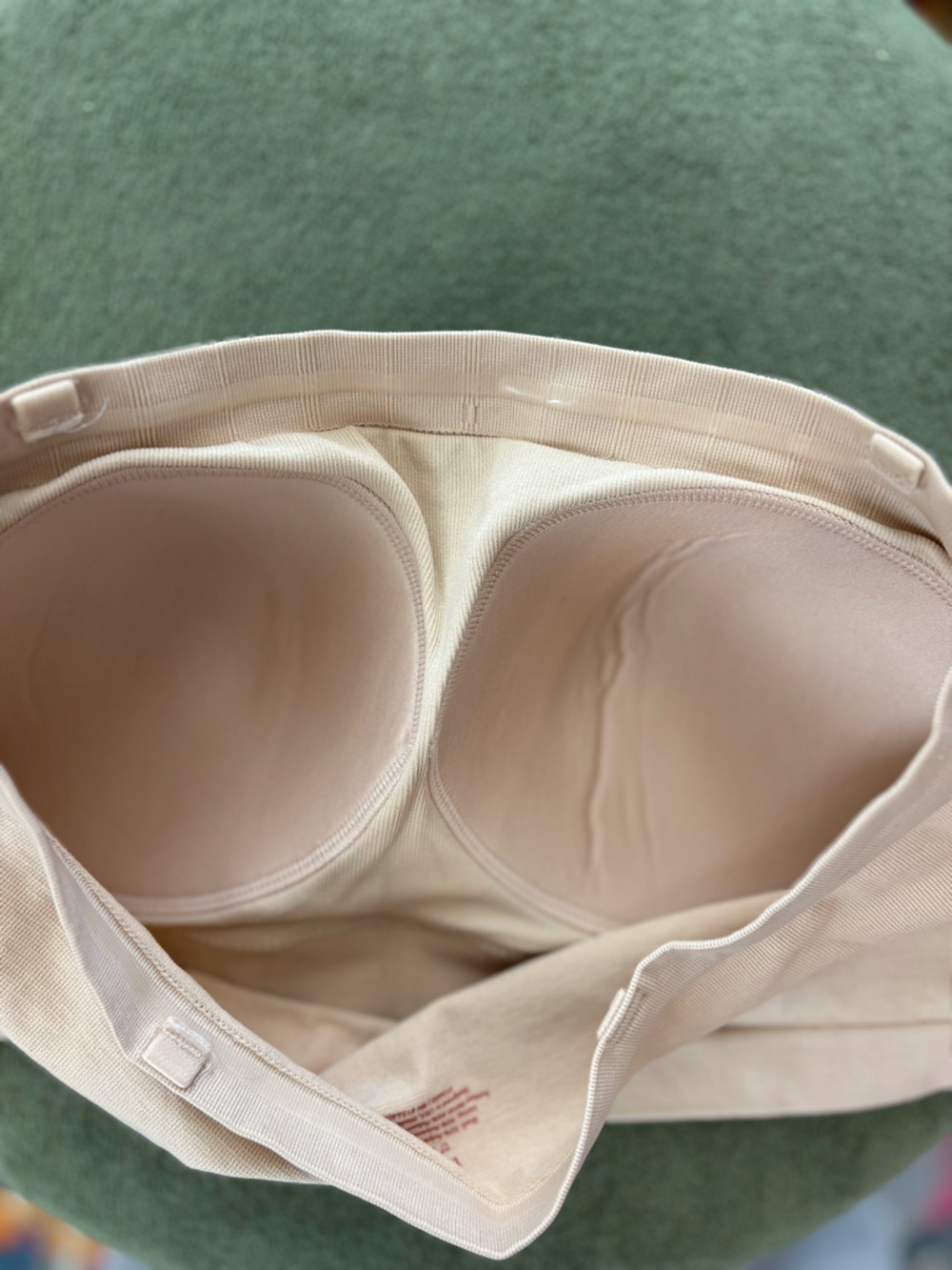 Seamless Strapless Nude Bandeau Bra - Picture 3 of 4